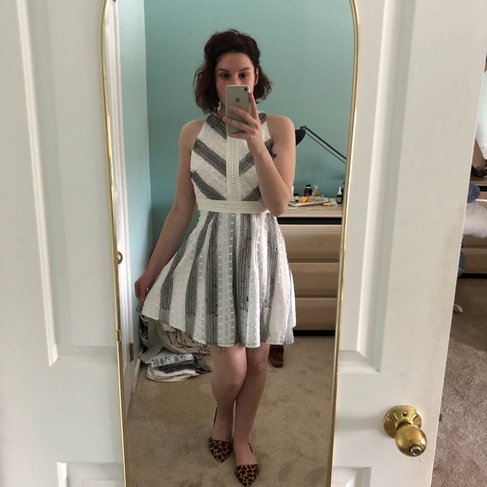 🏷️ adelyn rae white polka dot dress with black embroidery & criss cross back - Picture 8 of 13